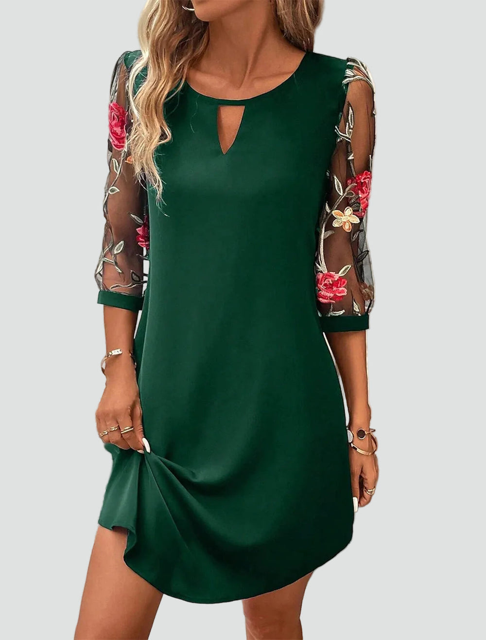 Prudence | Robe Cocktail à Découpe et Manches Brodées