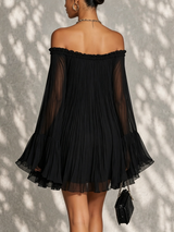 Océane | Robe Mini Noire à Manches Cloche et Épaules Dénudées Froncées